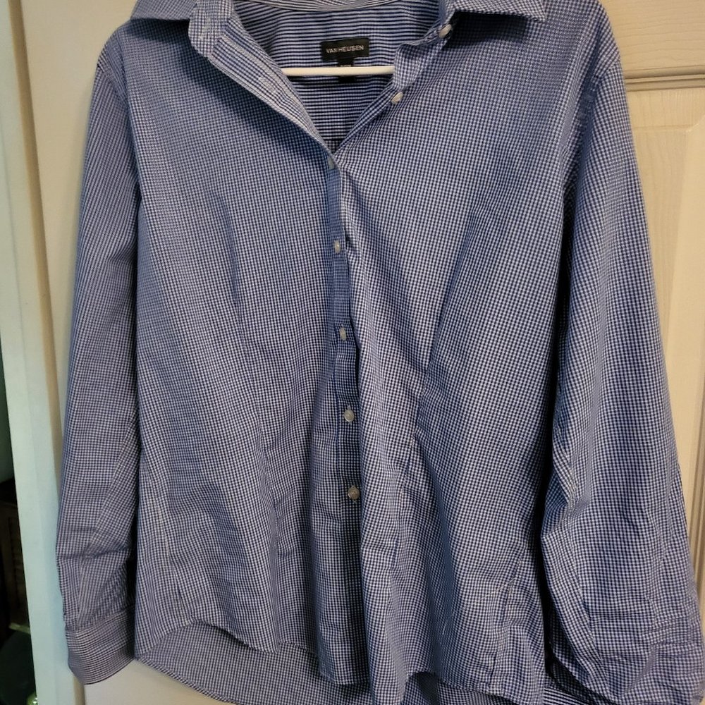 Van Heusen mens long sleeve shirt.